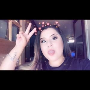 Meet your Posher, Adrianah